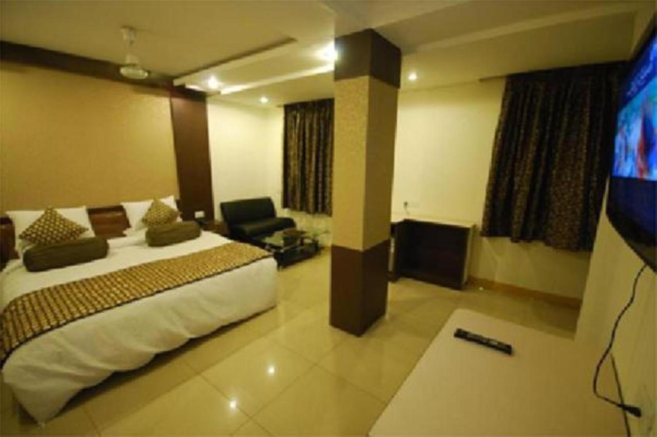 Hotel Suncity International Τζοντχπούρ Εξωτερικό φωτογραφία