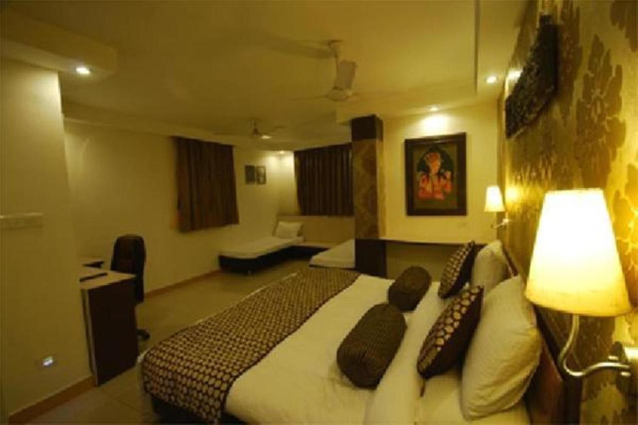 Hotel Suncity International Τζοντχπούρ Εξωτερικό φωτογραφία