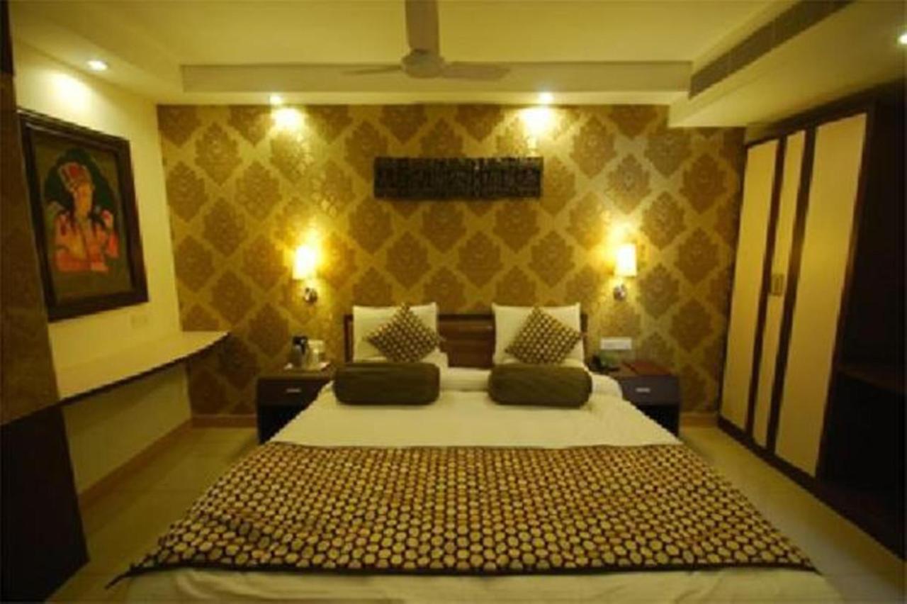 Hotel Suncity International Τζοντχπούρ Εξωτερικό φωτογραφία