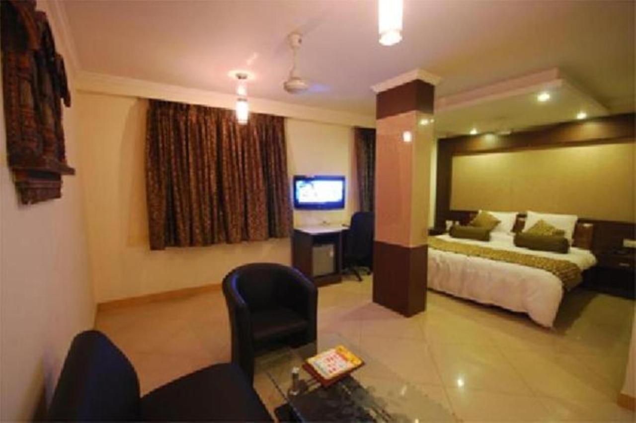 Hotel Suncity International Τζοντχπούρ Εξωτερικό φωτογραφία