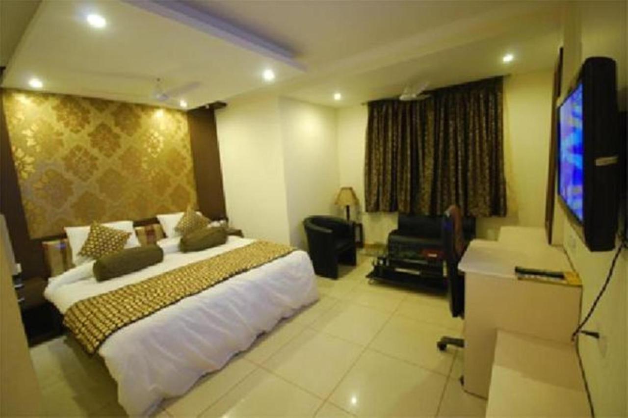 Hotel Suncity International Τζοντχπούρ Εξωτερικό φωτογραφία