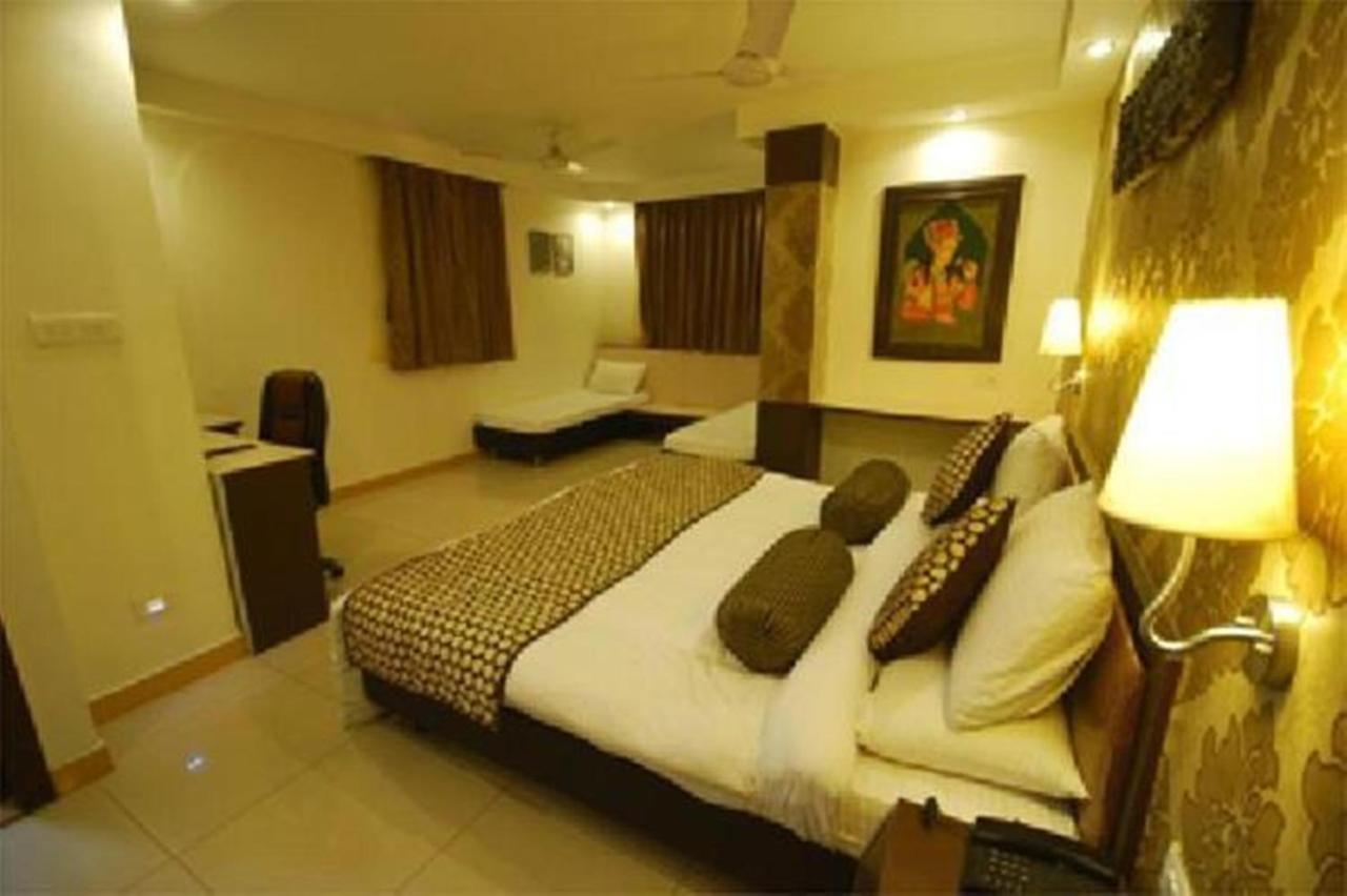 Hotel Suncity International Τζοντχπούρ Εξωτερικό φωτογραφία